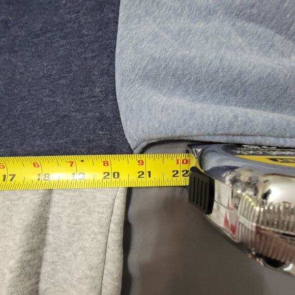 Star Wars Skywalker Academy Sweatshirt Women’s XS Gray Colorblock Logo Crewneck - Picture 5 of 9